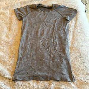 Lulu workout shirt